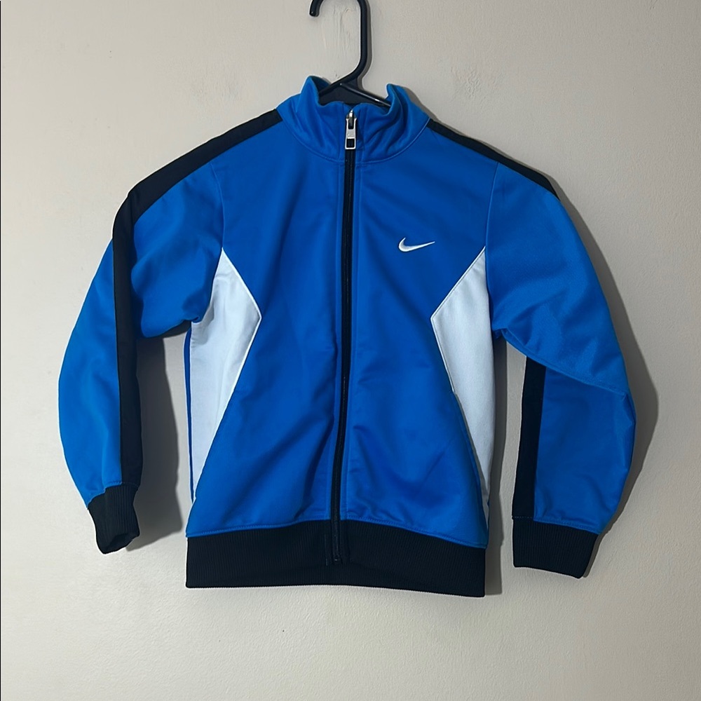 Nike Boys Size 6 Blue and Black Full Zip Jacket Very Good Condition